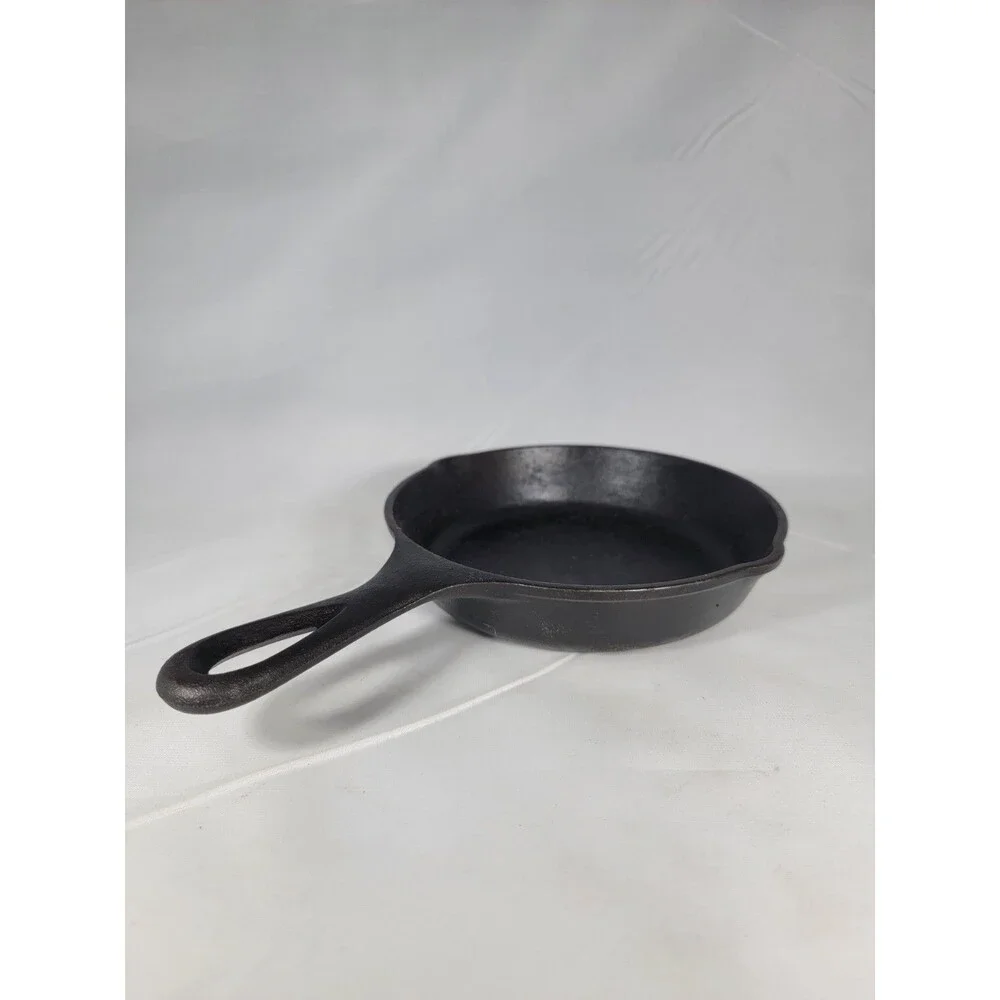 Lodge Statue of Liberty Cast Iron Frying Pan Skillet Rare 6